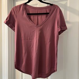 lululemon tee v neck cuffed sleeves dusty pink